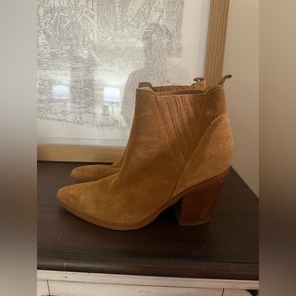 MARC FISHER ALVA POINTY TOE BROWN SUEDE BOOTIE SIZE 11 - Picture 4 of 6